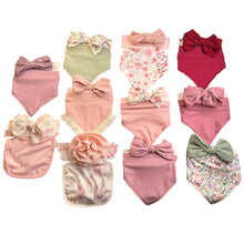 Cargar imagen en el visor de la galería, Babero con Banda