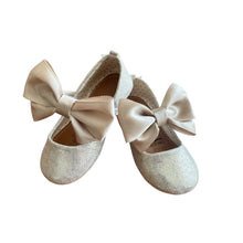 Cargar imagen en el visor de la galería, Lace Milk Shimmer Gold