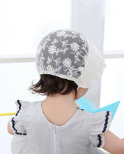 Cargar imagen en el visor de la galería, Gorro Bautizo Luciana